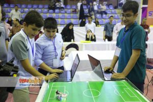 کدنویسی با ربات همستر در مسایقات فوتبال رباتیک بین المللی