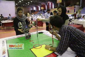 وزنه برداری ربات انسان نما در استیم کاپ ایران 2018