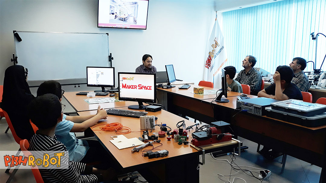 makerspace, کارگاه رباتیک